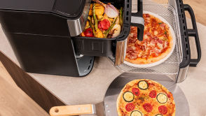 Nowy air fryer upiecze pizzę i zrobi obiad naraz. Zapomnisz o piekarniku