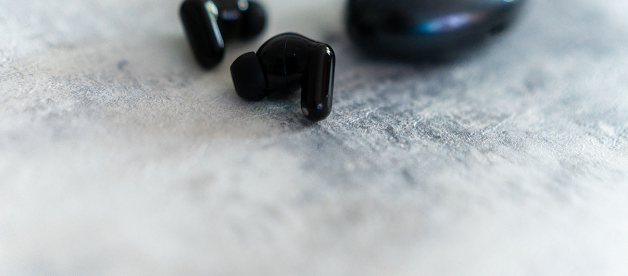 HUAWEI FreeBuds Neo – recenzja. Za 449 zł oferują zaskakująco dużo