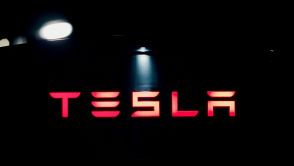 Tesla chce to sprzedawać za ponad 800 zł. Czy oni oszaleli?