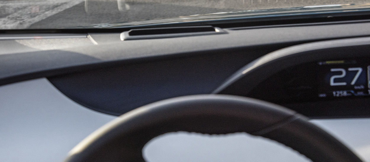 Naklejasz i 10-letnie auto wygląda jak nowe. Ten gadżet to hit
